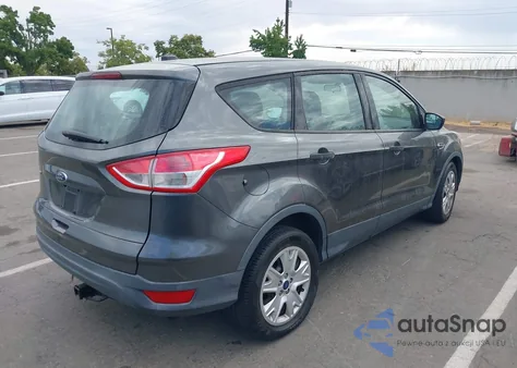 2015 Ford Escape S z USA, uszkodzony, nr VIN 1FMCU0F72FUC80538